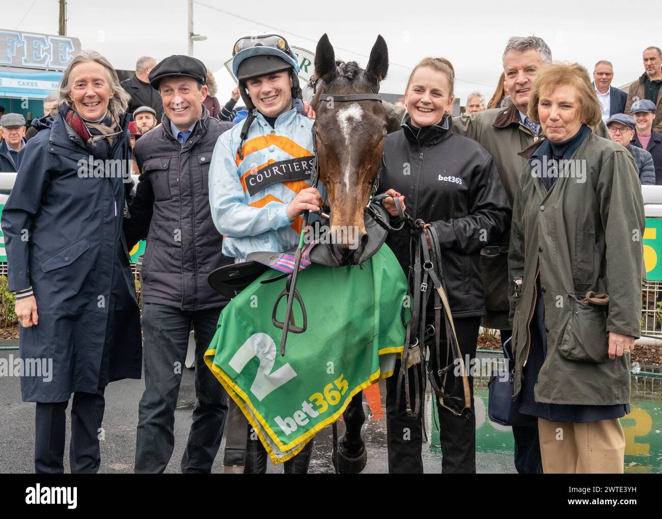 Beauport remporte le Grand National des Midlands 2024 à Uttoxeter pour Nigel Twiston-Davies et Jordan Nailor Banque D'Images