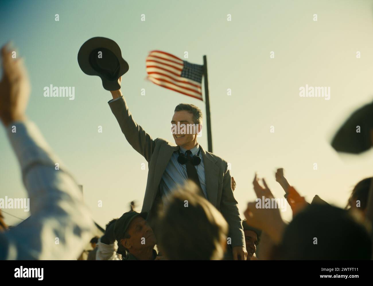 Oppenheimer (2023) réalisé par Christopher Nolan et mettant en vedette Cillian Murphy dans le rôle du scientifique américain J. Robert Oppenheimer. Publicité encore ***USAGE ÉDITORIAL SEULEMENT***. Crédit : BFA / Universal Pictures Banque D'Images