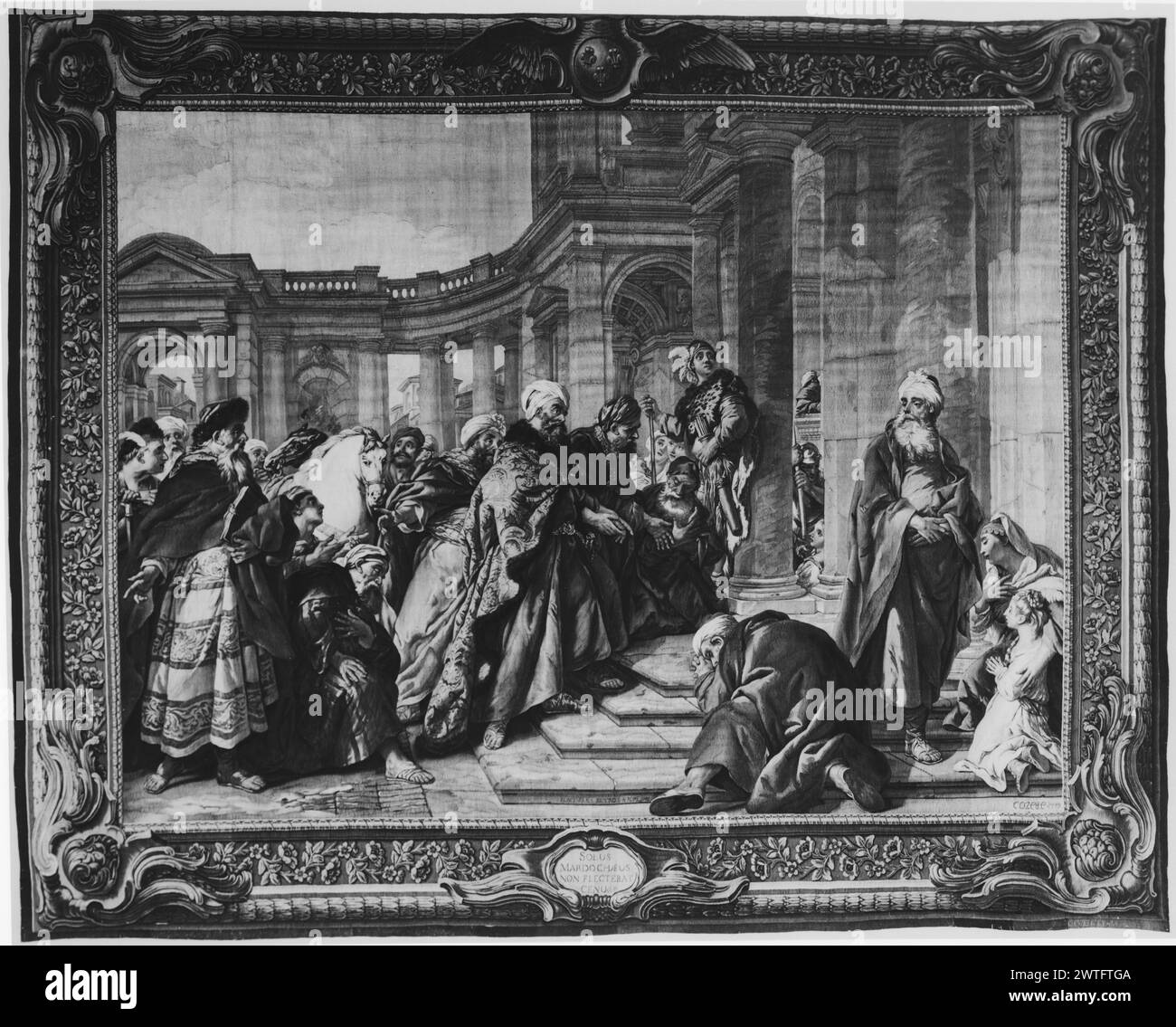 Le dédain de Mordecai. Troy, Jean François de (français, 1679-1752) (créateur de dessin animé) [peintre] Cozette, Pierre-François (français, né en 1714-d.1801) (atelier) [tisserand] Jacques, Maurice (français, 1712-1784) (auteur de dessin, bordure) [peintre] c. 1771-1774 tapisserie dimensions : H 14' x l 17'9' tapisserie matériaux/techniques : inconnue culture : Centre de tissage français : histoire de la propriété de Paris : offert par Louis XVI à Albert et Marie-Christine (sœur de la reine Marie-Antoinette), Duc et Duchesse de Saxe-Teschen et co-gouverneurs des pays-Bas autrichiens lors de leur visite à Paris le 8/20/1786 [SS 54311]. Shah de moi Banque D'Images