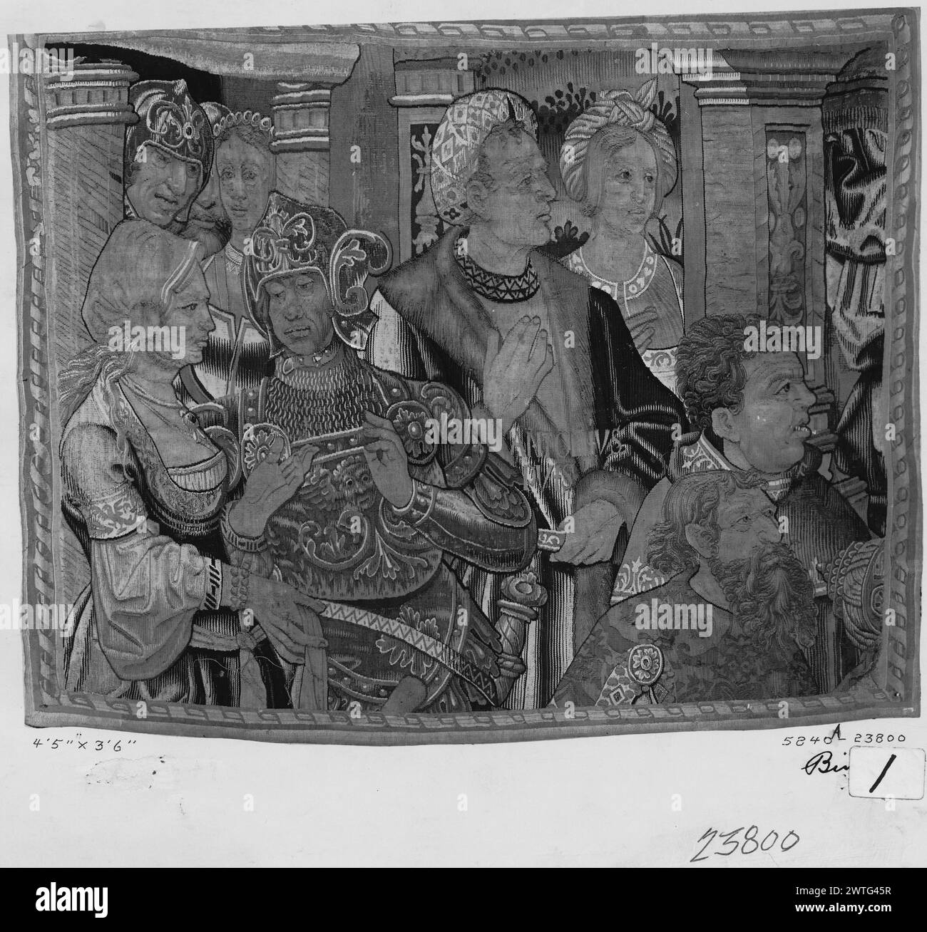 Sujet avec 'Antonius Puis'. Inconnu c. 1530-1540 dimensions de tapisserie : H 3'6' x l 4'5' tapisserie matériaux/techniques : inconnu culture : Centre de tissage flamand : Bruxelles historique de propriété : Français & Co. acheté de F. Kleinburger Galleries, Inc. 11/1921 ; vendu à Robert Guard le 9/20/1966. Inscriptions : inscription en haut de la tapisserie 'Antonius Puis', & Woman & 2 men on R look to R ; soldat & Woman on l avec soldat & Woman derrière eux regardant ; dans un cadre architectural (BRD) bande de ruban torsadé étroite externe fragment de tapisserie ; bordures manquantes. Feuille de stock française et coréenne dans archiv Banque D'Images