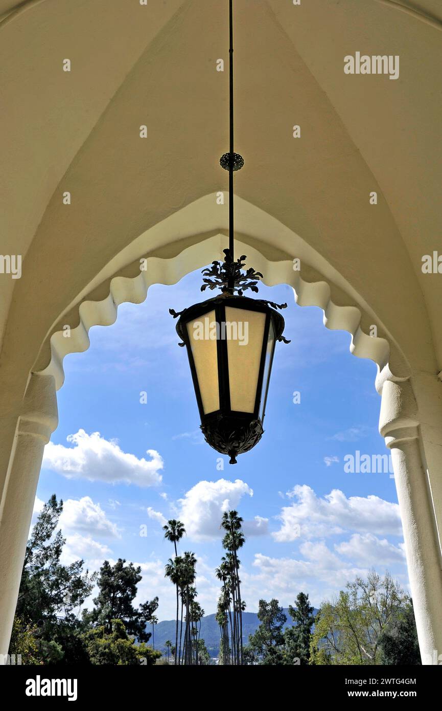 Bibliothèque de marque, historique, art déco, bâtiment, architecture, arches, Glendale, Californie, États-Unis Banque D'Images