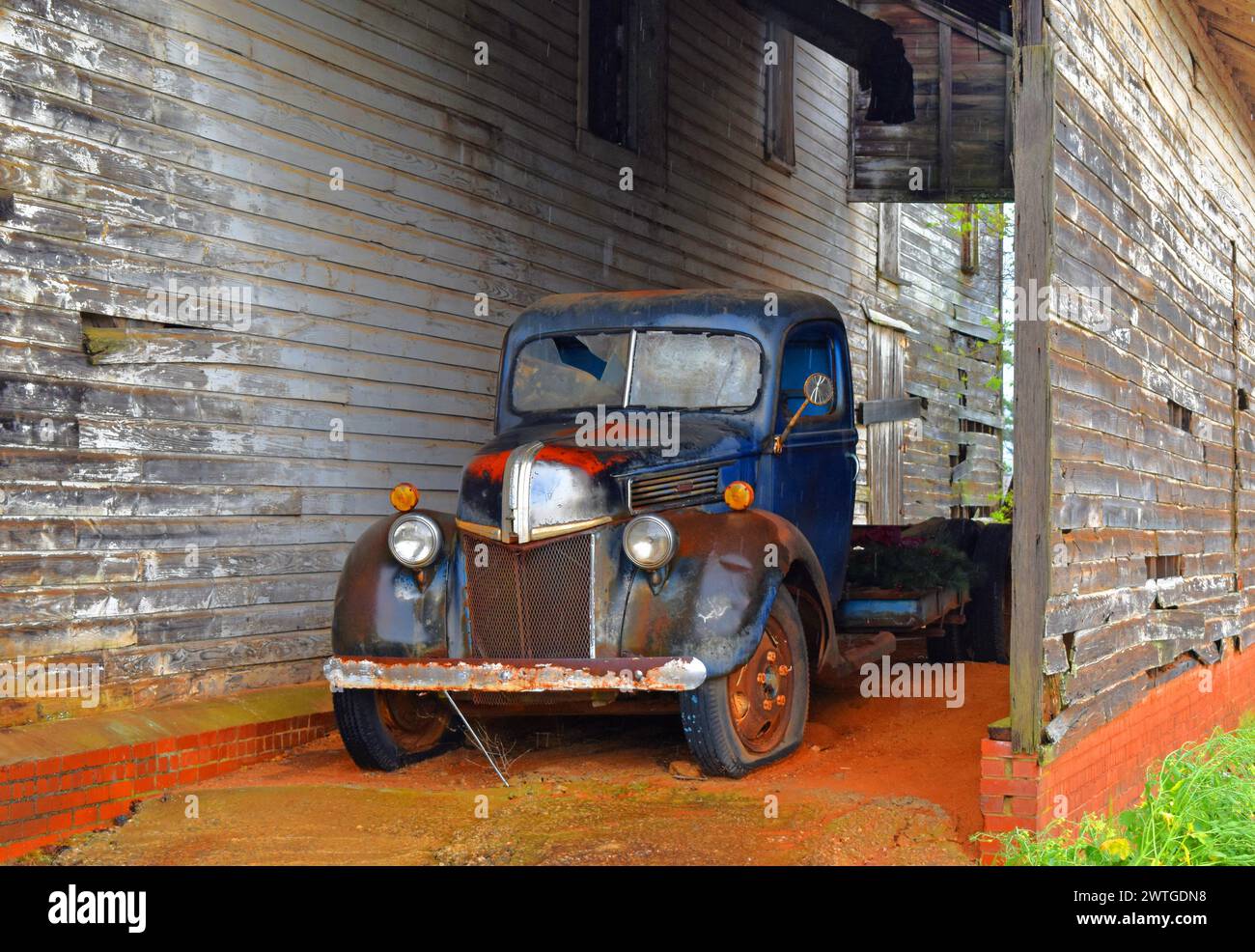 Vieux camion abandonné près d'Atlanta, Géorgie Banque D'Images