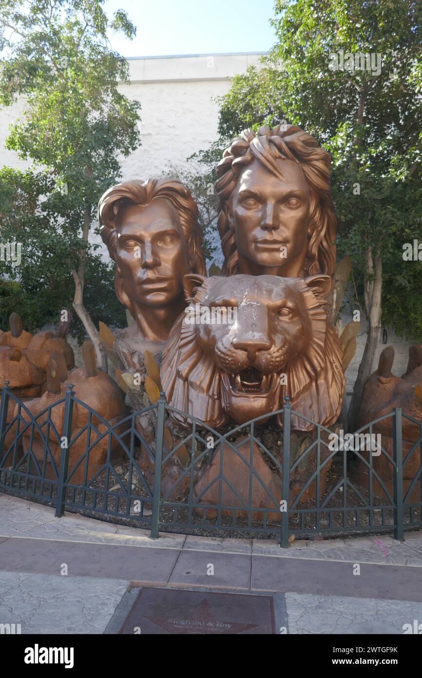 Las Vegas, Nevada, USA 8 mars 2024 Siegfried & Roy Statue and Plaza au Mirage Hotel & Casino sur Las Vegas Blvd le 8 mars 2024 à Las Vegas, Nevada, USA. Photo de Barry King/Alamy Stock photo Banque D'Images