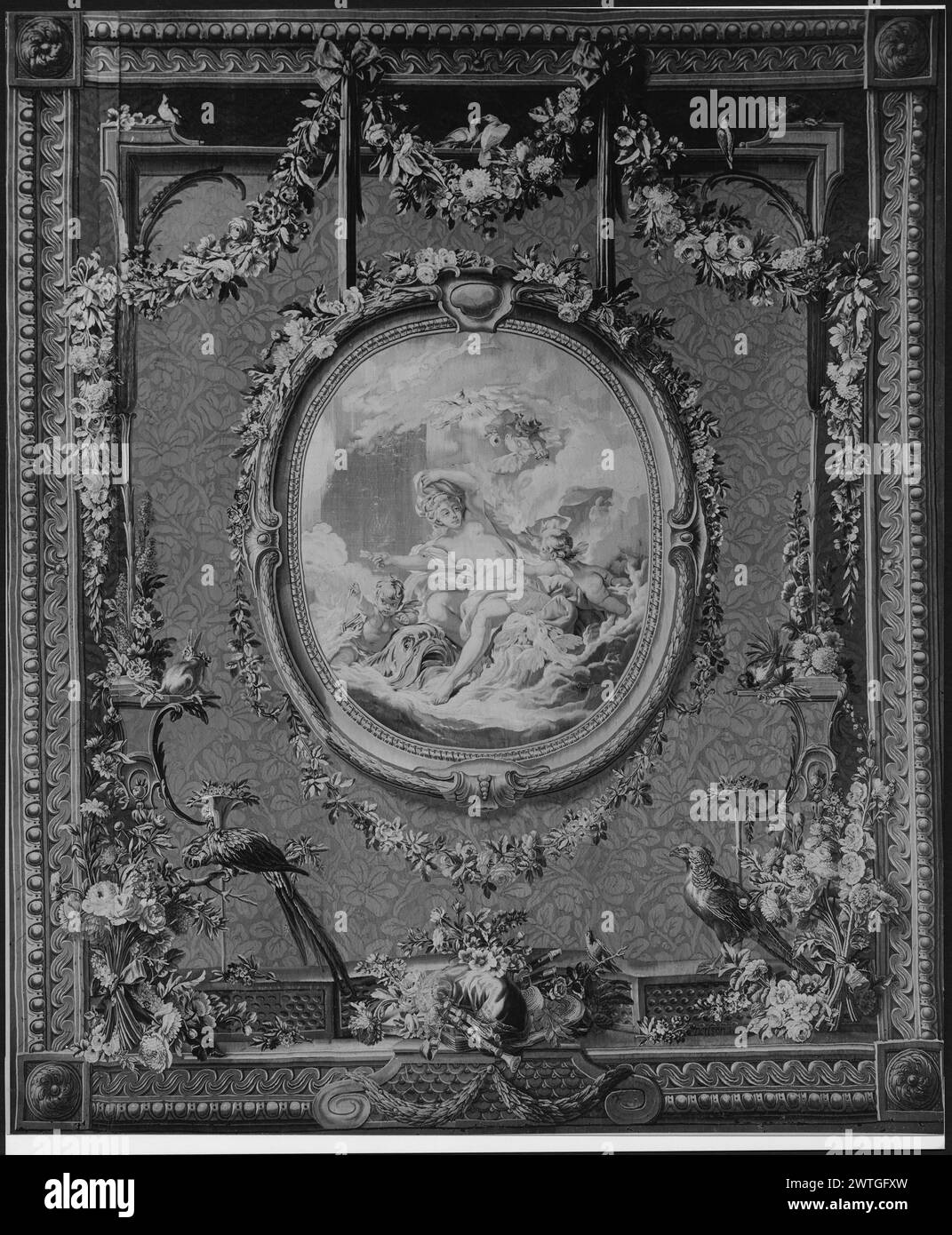 Vénus émergeant des eaux. Boucher, François (français, 1703-1770) (auteur de dessin) [peintre] Jacques, Maurice (français, 1712-1784) (auteur de dessin, alentours) [peintre] Tessier, Louis (français, CA.1719-1781) (auteur de dessin, alentours) [peintre] Neilson, Jacques (français, né en 1714-d.1788) (atelier) [tisserand] 1775-1778 tapisserie dimensions : H 12'6 7/8' x l 10'4 3/4' Tapestry Tapestry & Silk/techniques : Wool/26 84-108/inch) culture : Centre de tissage français : Paris histoire de propriété : donné au Grand-Duc Paul Petrovitch (tsar Paul I) et à la Grande-Duchesse Maria Feodorovna de Ru Banque D'Images