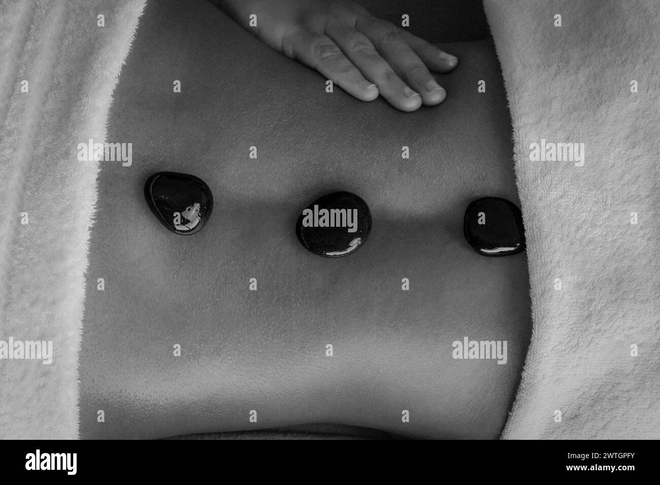 Woman having a massage Banque D'Images