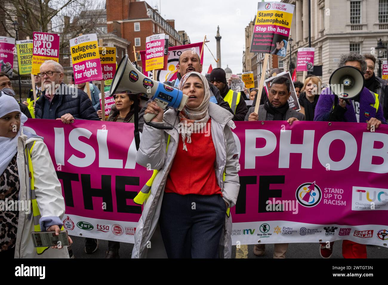 Pour célébrer la Journée des Nations Unies contre le racisme, une marche est organisée dans le centre de Londres. Banque D'Images