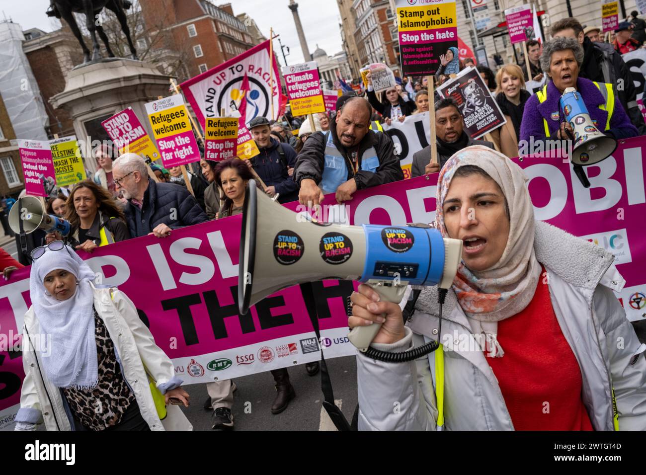 Pour célébrer la Journée des Nations Unies contre le racisme, une marche est organisée dans le centre de Londres. Banque D'Images