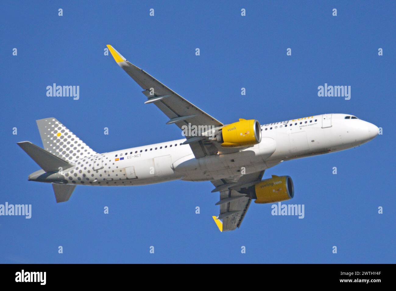 Allemagne, Bavière, Munich : EC-NCT Airbus A.320-271N (c/n 8865) de Vueling Airlines à l'aéroport Franz Josef Strauss de Munich. Banque D'Images