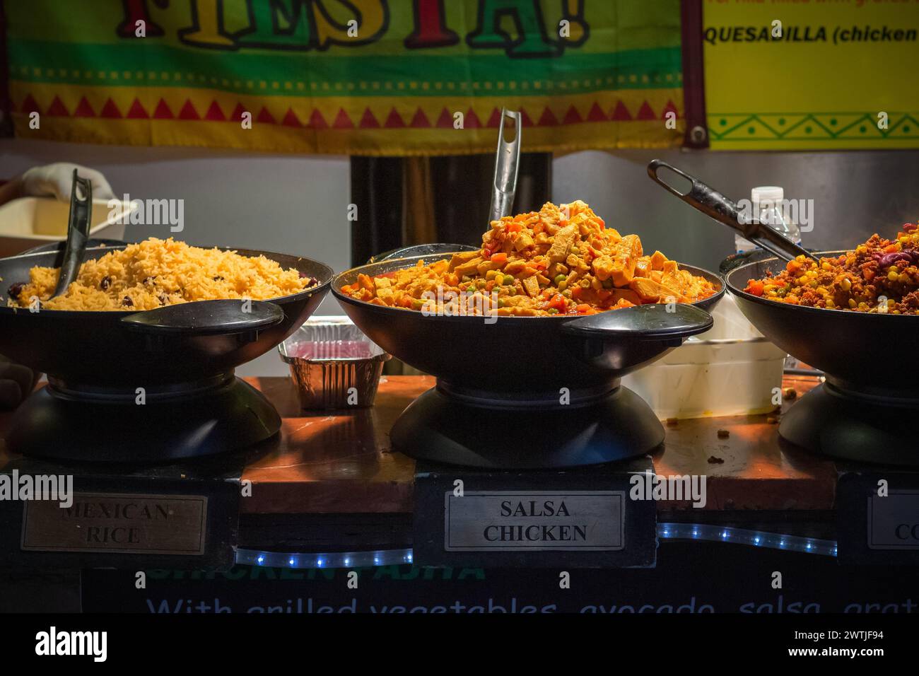 Cuisine mexicaine exposée au Camden Market à Londres, Royaume-Uni Banque D'Images