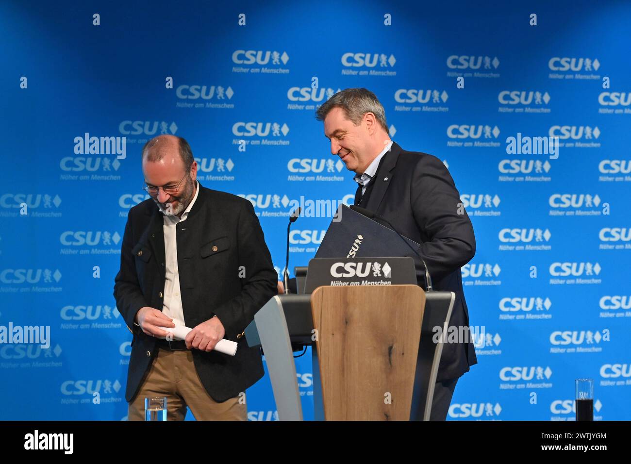 v.Li:Manfred WEBER,.Markus SOEDER Ministerpraesident Bayern und CSU Vorsitzender, Pressekonferenz nach Vorstandssitzung des CSU Praesidiums in der CSU Landesleitung in Muenchen am 18.03.2024. *** De gauche à droite Manfred WEBER, Markus SOEDER premier ministre de Bavière et président de la CSU, conférence de presse après la réunion du Comité exécutif de la CSU au siège de la CSU à Munich le 18 mars 2024 Banque D'Images