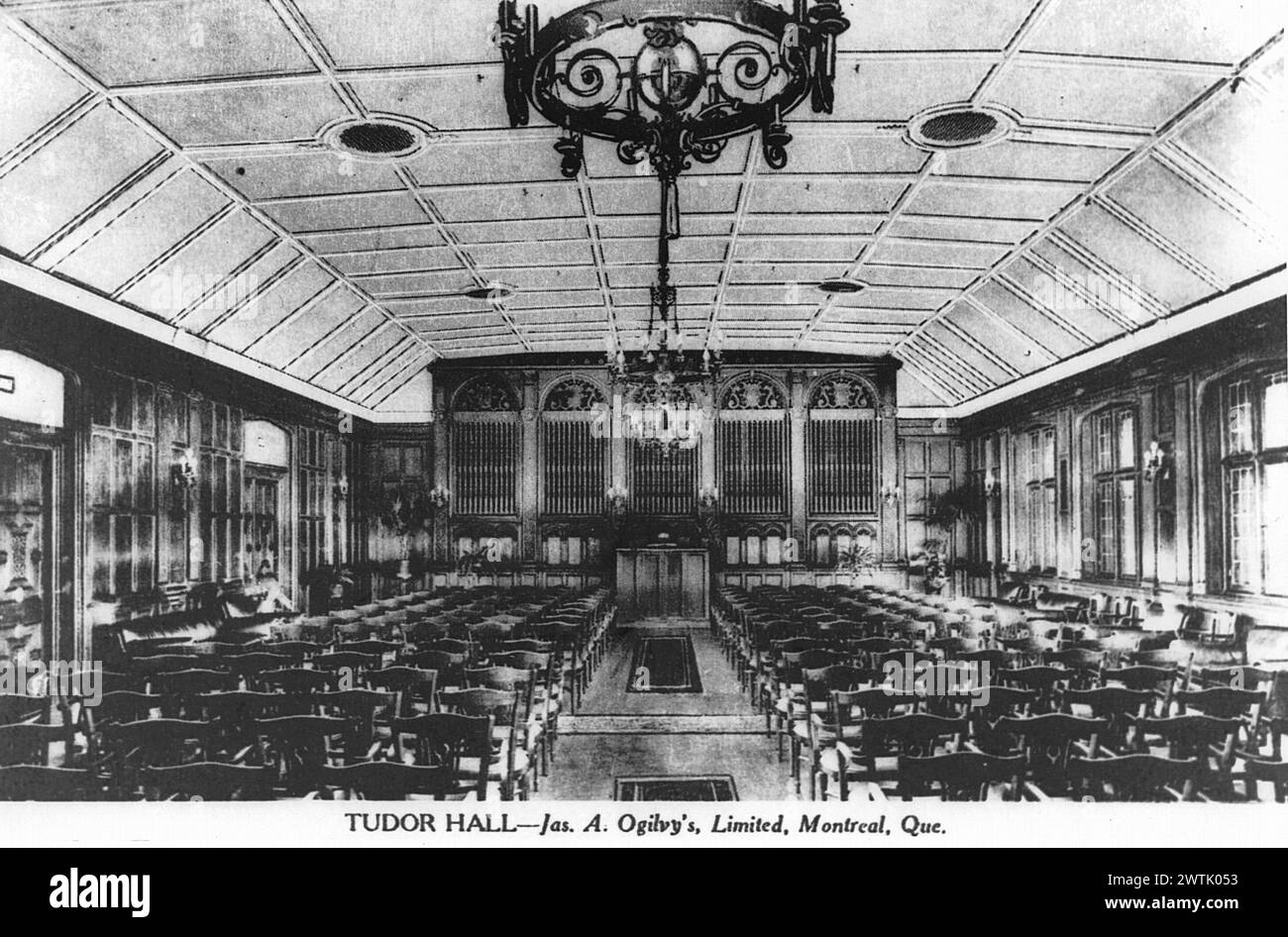 Collotype - Tudor Hall, Jas. A. Ogilvy's Ltd., Montréal, QC, vers 1929 Banque D'Images