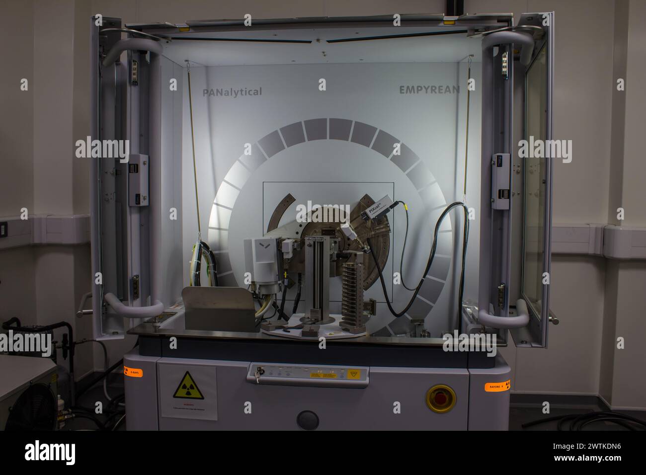 Diffractomètre à rayons X ouvert Banque D'Images