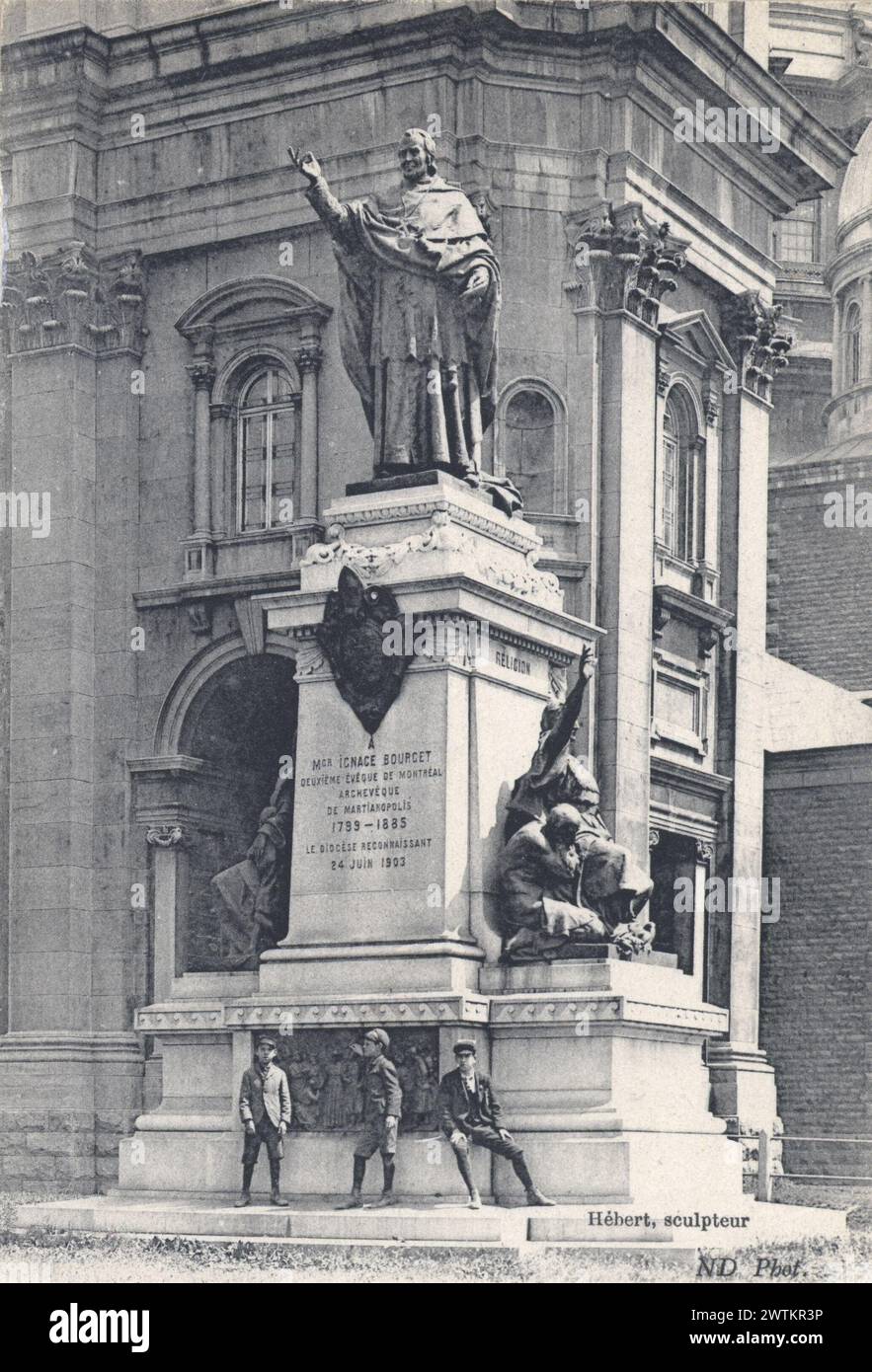 Collotype - Monument de Mgr Ignace Bourget, rue Dorchester, Montréal, QC, vers 1907 Neurdein Frères Banque D'Images