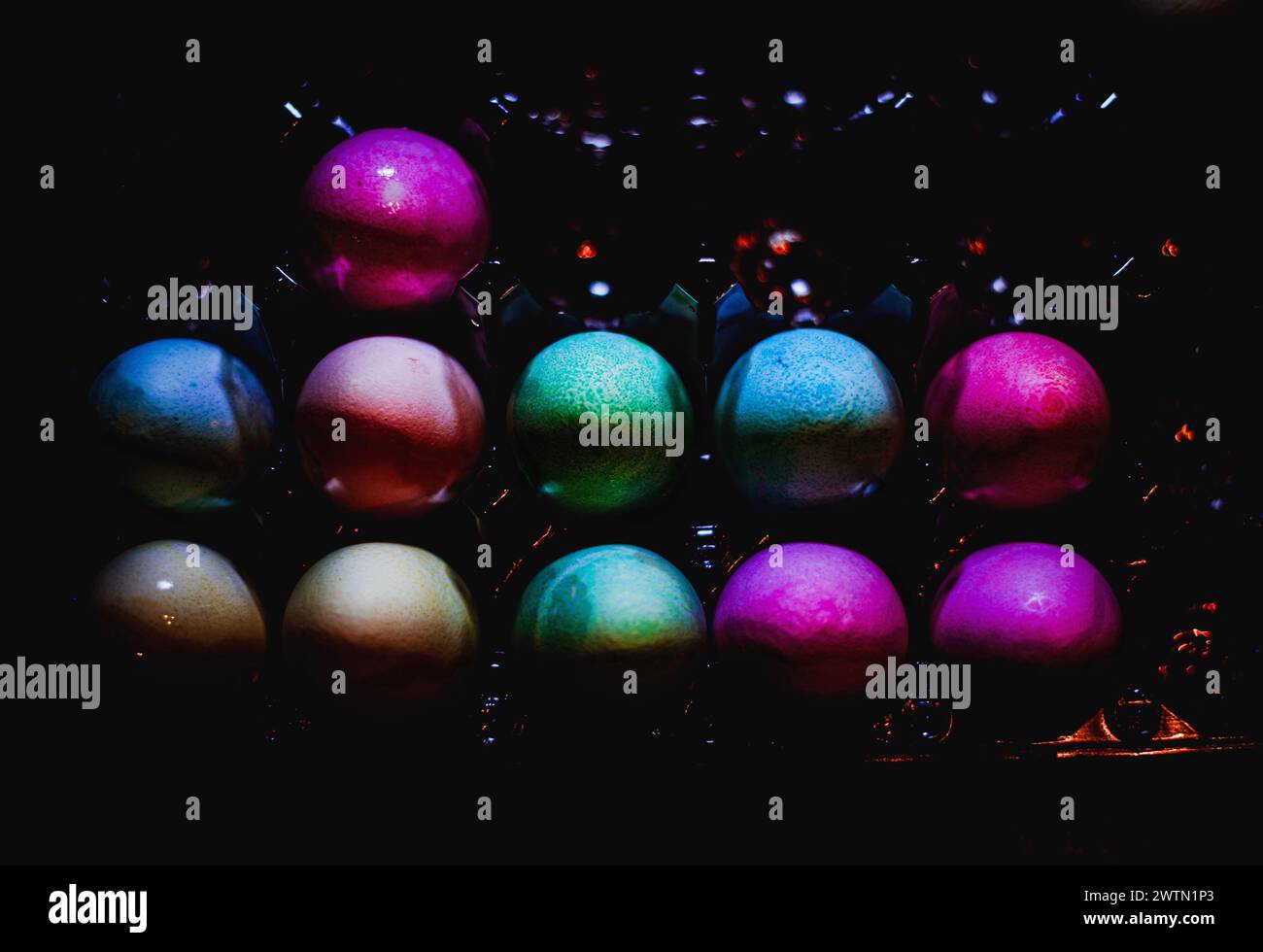 Oeufs colorés Banque D'Images