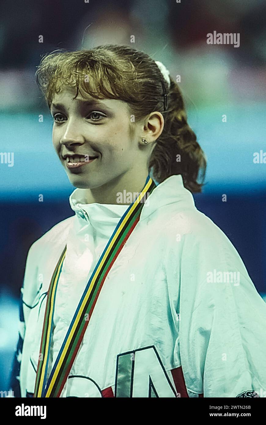 Kim Zmeskal (États-Unis) en compétition dans l'équipe artistique féminine de gymnastique générale aux Jeux Olympiques d'été de 1992. Banque D'Images