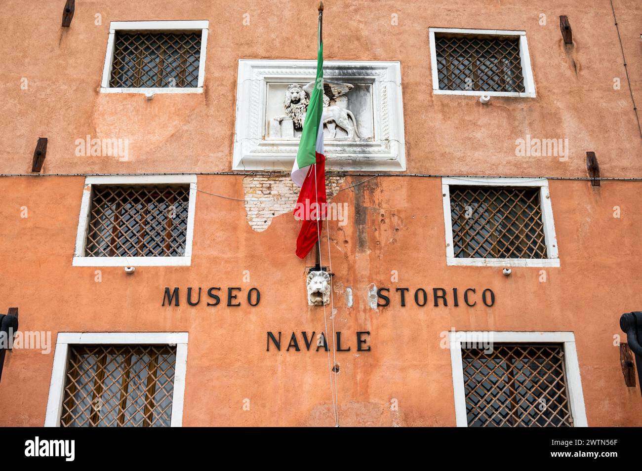 Venise, Italie- 26 février 2023 : la façade du Musée naval de Venise Banque D'Images