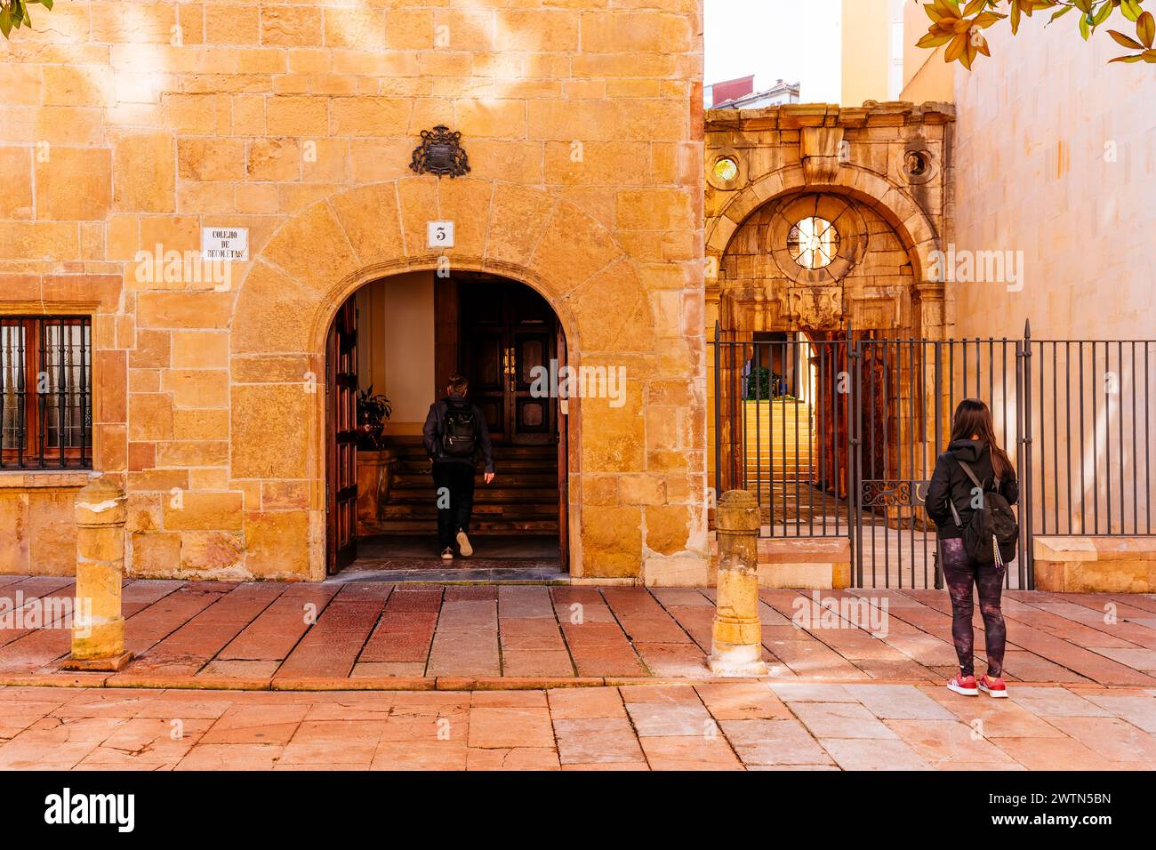 Colegio de Huérfanas Recoletas de Oviedo ou Colegio de Santa Catalina de Alejandría était une école fondée par Fernando Valdés Salas, fondateur de l'Université Banque D'Images