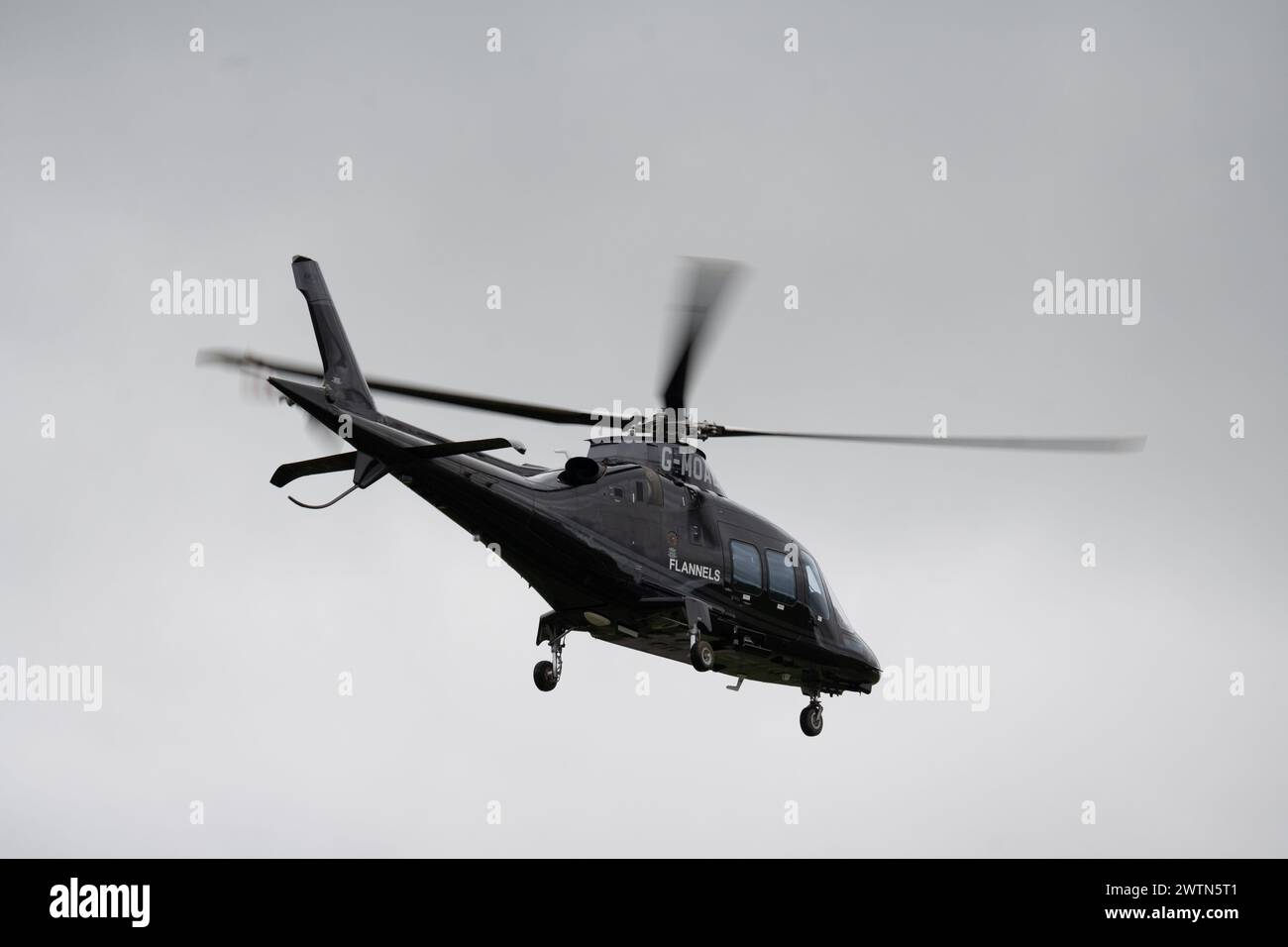 AgustaWestland AW109SP Grand Nouveau à Wellesbourne Airfield, Warwickshire, UK (G-MOAL) Banque D'Images