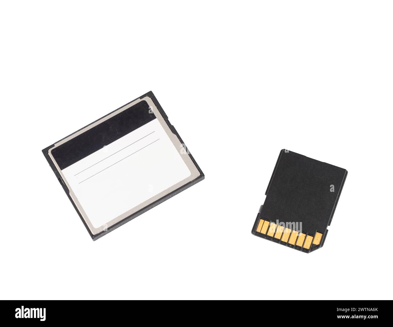 Une carte CF et une carte SD sur fond transparent Banque D'Images