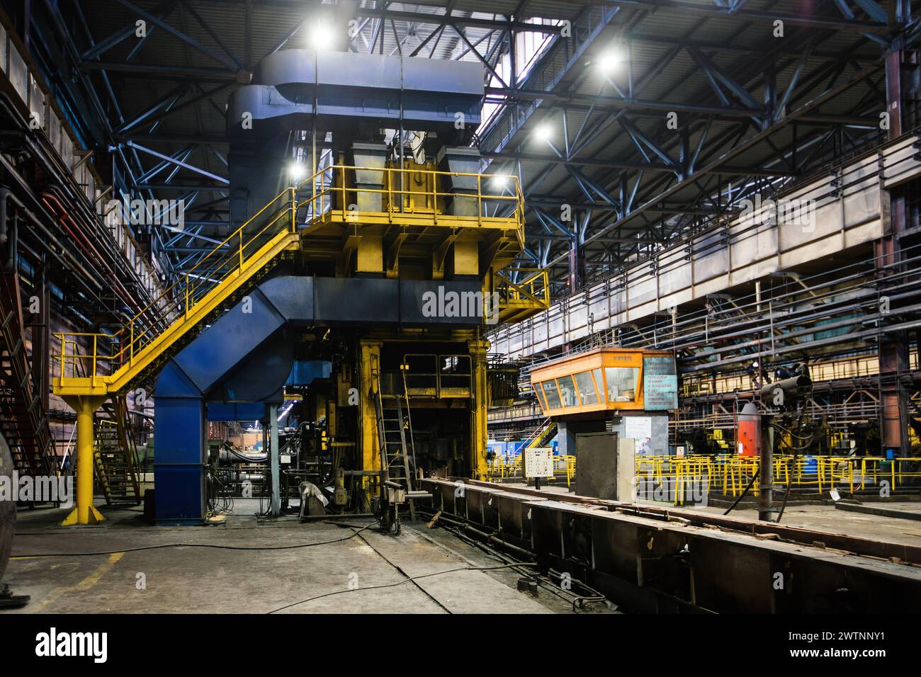 Usine de métal laminé. Laminoir continu à chaud Banque D'Images