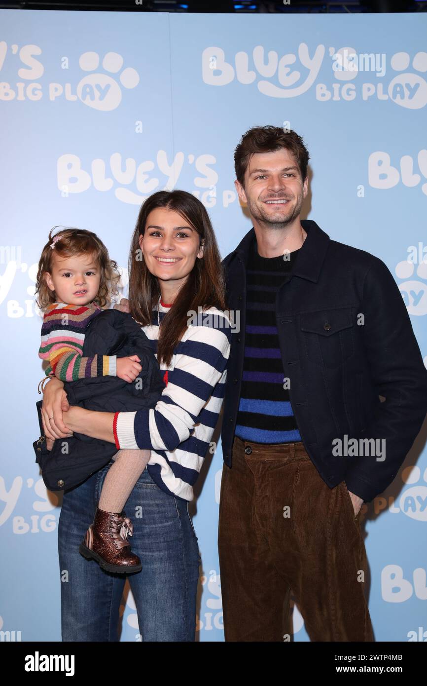 Sarah Tarleton et Jim Chapman assistent à la première britannique de Bluey's Big Play au Royal Festival Hall du Southbank Centre à Londres. Banque D'Images