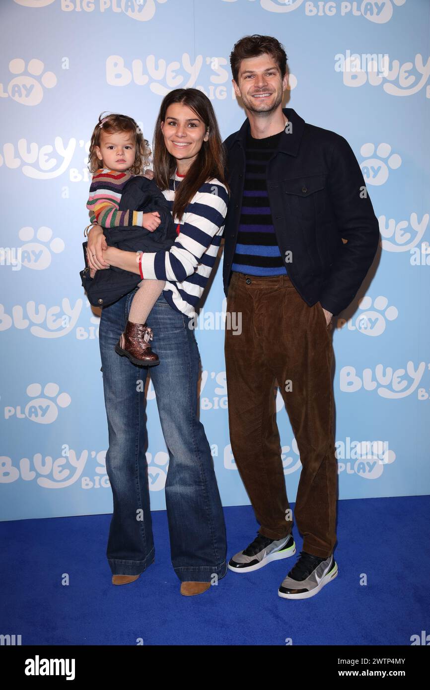 Sarah Tarleton et Jim Chapman assistent à la première britannique de Bluey's Big Play au Royal Festival Hall du Southbank Centre à Londres. Banque D'Images