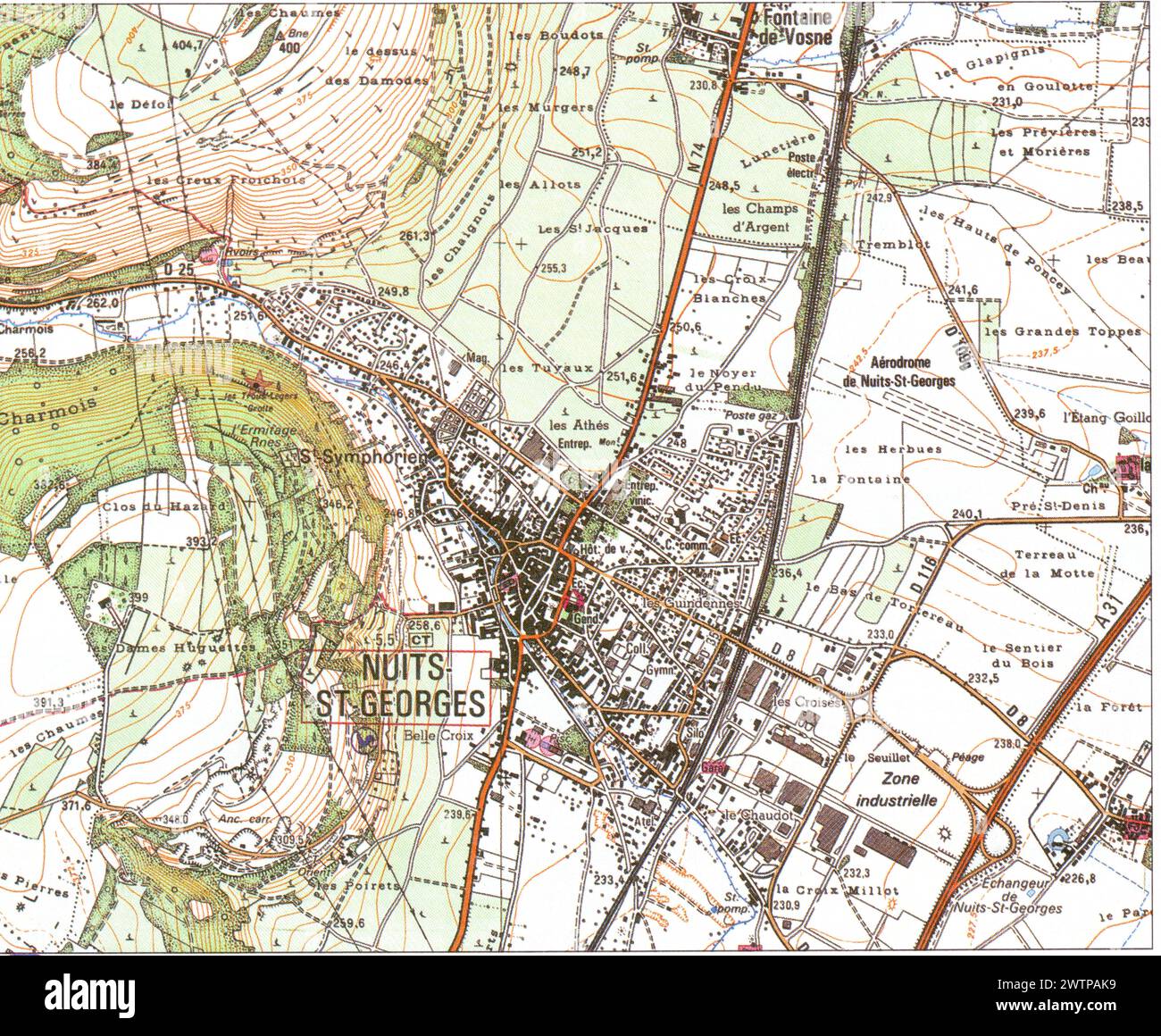 EXTRAIT DE LA CARTE TOPOGRAPHIQUE DE NUITS SAINT GEORGES Banque D'Images