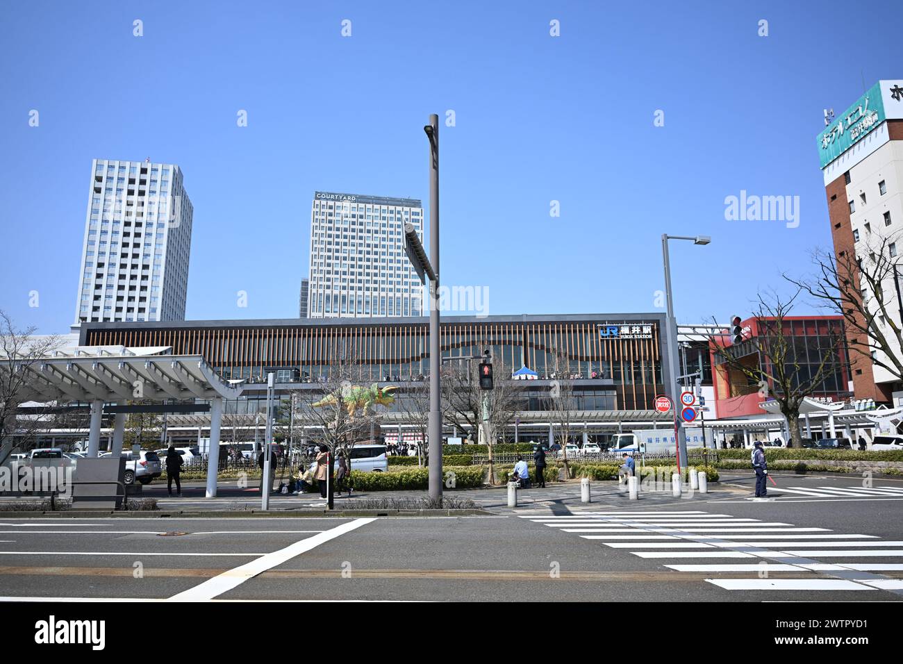 Vue générale de la gare de Fukui, dans la préfecture de Fukui, Japon, le 16 mars 2024. Un nouveau tronçon de la ligne Hokuriku Shinkansen a été ouvert entre Tsuruga, préfecture de Fukui, et Kanazawa, préfecture d'Ishikawa, le même jour. (Photo MATSUO.K/AFLO) Banque D'Images