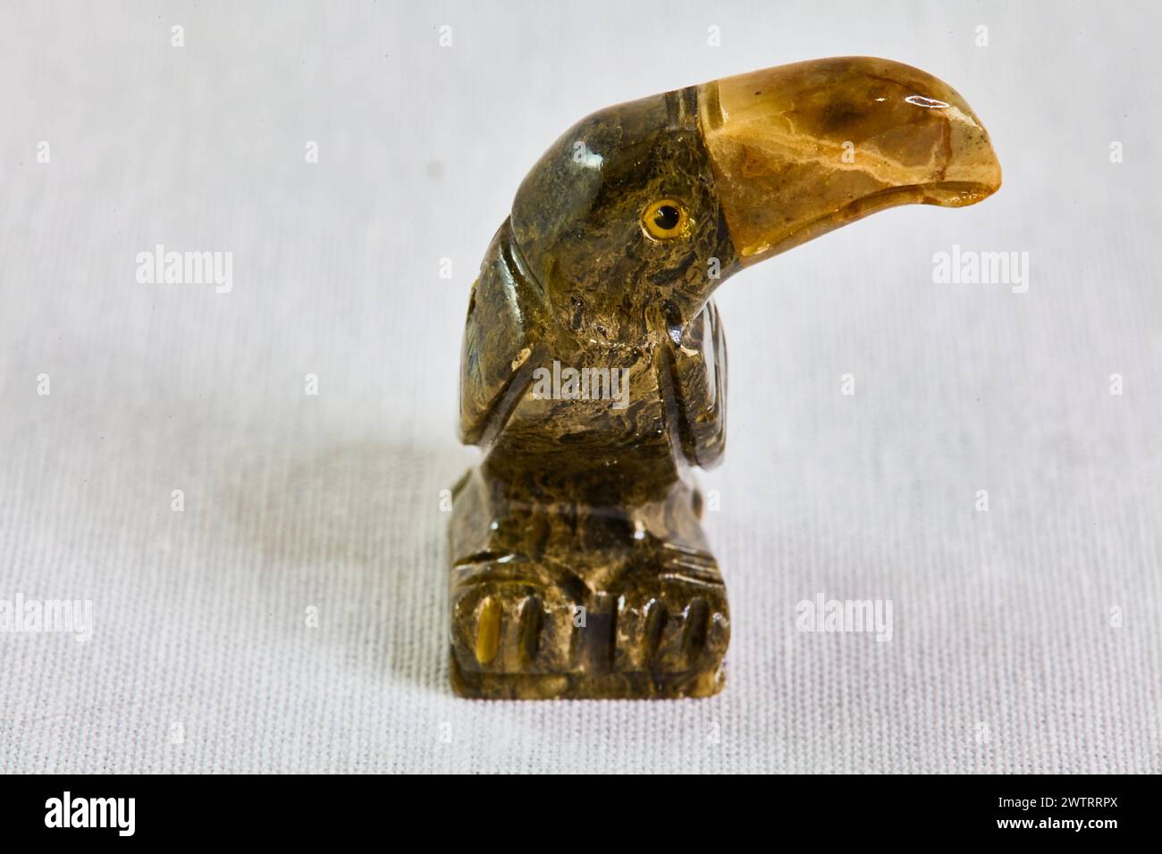 figurine jasper cockatoo, vue frontale Banque D'Images