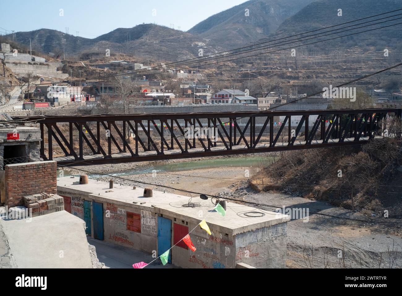 Le pont de fer situé dans le village de Faluling, dans le comté de Jingxing, dans la ville de Shijiazhuang, dans la province du Hebei, a été construit par Daydé & Pillé en 1906. C'est sti Banque D'Images