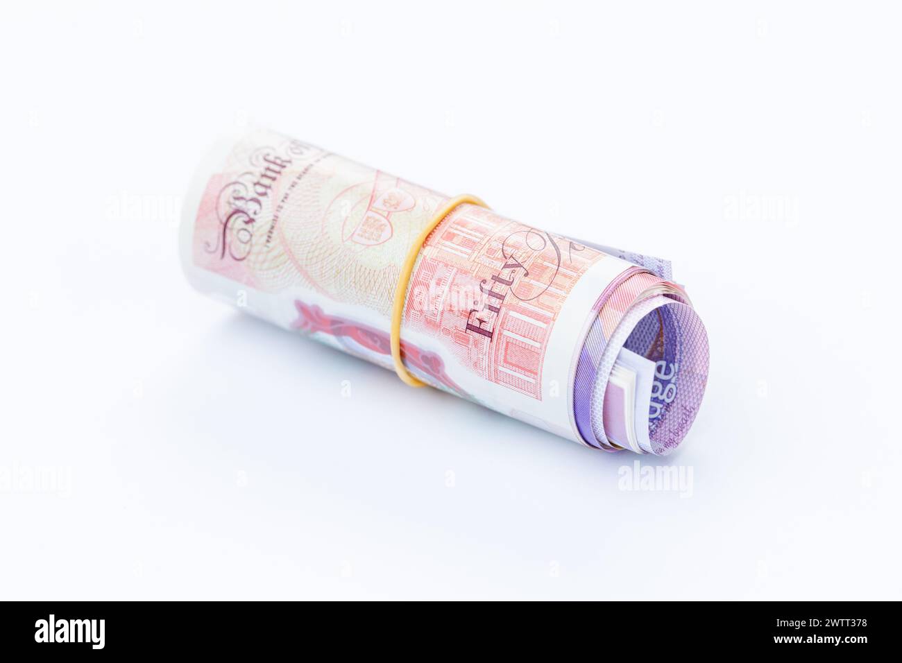 Rouleau de billets de banque britanniques de 50 £ Banque D'Images