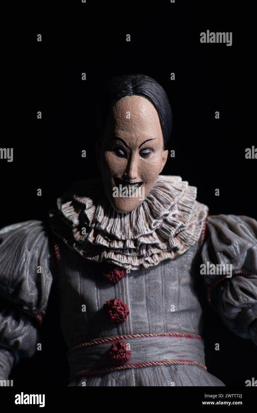 Krivoy Rog. Ukraine. Février 2024. Dancing Clown Pennywise Neca Banque D'Images