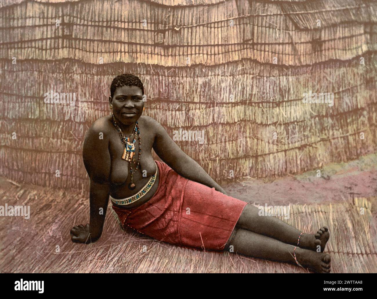 La beauté du Kraal Zululand, Afrique du Sud, vers 1900 Banque D'Images