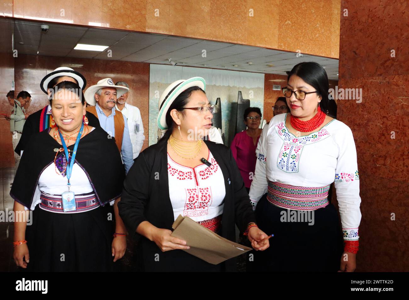 MARIANA-YUMBAY-REFORMAS-LEY-JUVENTUDES Quito, martes 19 de marzo del 2024 Asambleista Mariana Yumbay, presenta en la secretaria de la Asamblea, reformas a la Ley OrgaÌnica de Juventudes, en el Palacio Legislativo. Rolando Enriquez/API Quito Pichincha Ecuador POL-MARIANA-YUMBAY-REFORMAS-LEY-JUVENTUDES-a4a29bb7b195ad84d070ce0f8547742e *** MARIANA YUMBAY RÉFORMES DE LA LOI sur LA JEUNESSE Quito, mardi 19 mars 2024 Assemblym Mariana Yumbay, présente LES RÉFORMES de la LOI organique sur l'Assemblée au Secrétariat de la Jeunesse au Palais législatif Rolichincha Equateur Pichinquez Banque D'Images