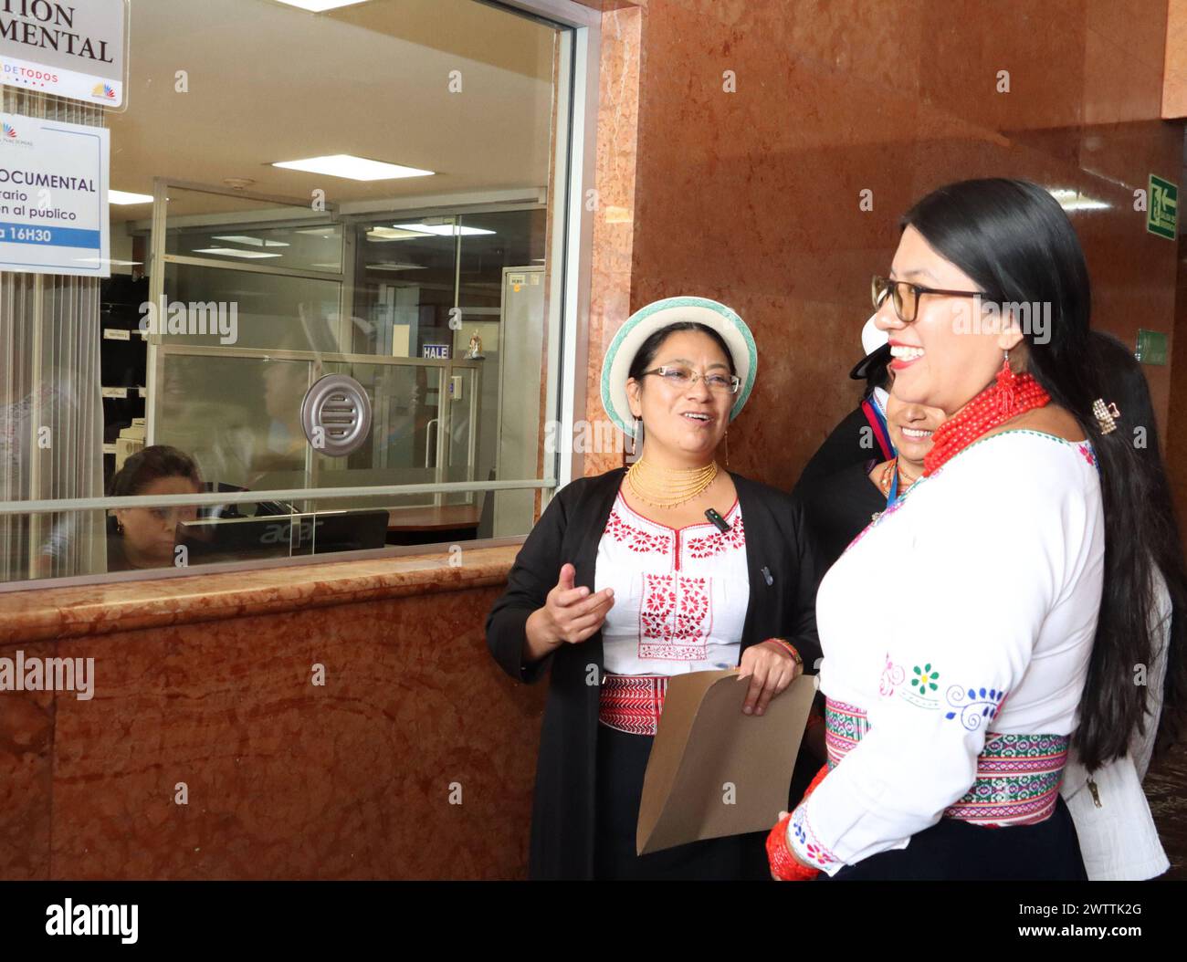 MARIANA-YUMBAY-REFORMAS-LEY-JUVENTUDES Quito, martes 19 de marzo del 2024 Asambleista Mariana Yumbay, presenta en la secretaria de la Asamblea, reformas a la Ley OrgaÌnica de Juventudes, en el Palacio Legislativo. Fotos:Rolando Enriquez/API Quito Pichincha Ecuador POL-MARIANA-YUMBAY-REFORMAS-LEY-JUVENTUDES-5d76fef8d4ca5252Fe50b94ebd6d758 *** MARIANA YUMBAY RÉFORMES DE LA LOI sur LA JEUNESSE Quito, mardi 19 mars 2024 Assemblée Mariana Yumbay, présente LES réformes DE LA loi organique sur LA jeunesse, au Palais législatif API Rolando Yumbay Banque D'Images
