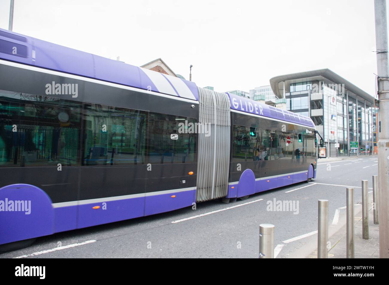 Glider bus, Belfast, Irlande du Nord Banque D'Images