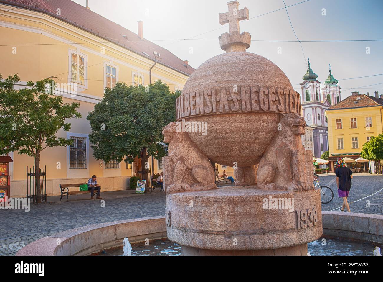 ORB et place de la mairie à Szekesfehervar, Hongrie. Banque D'Images