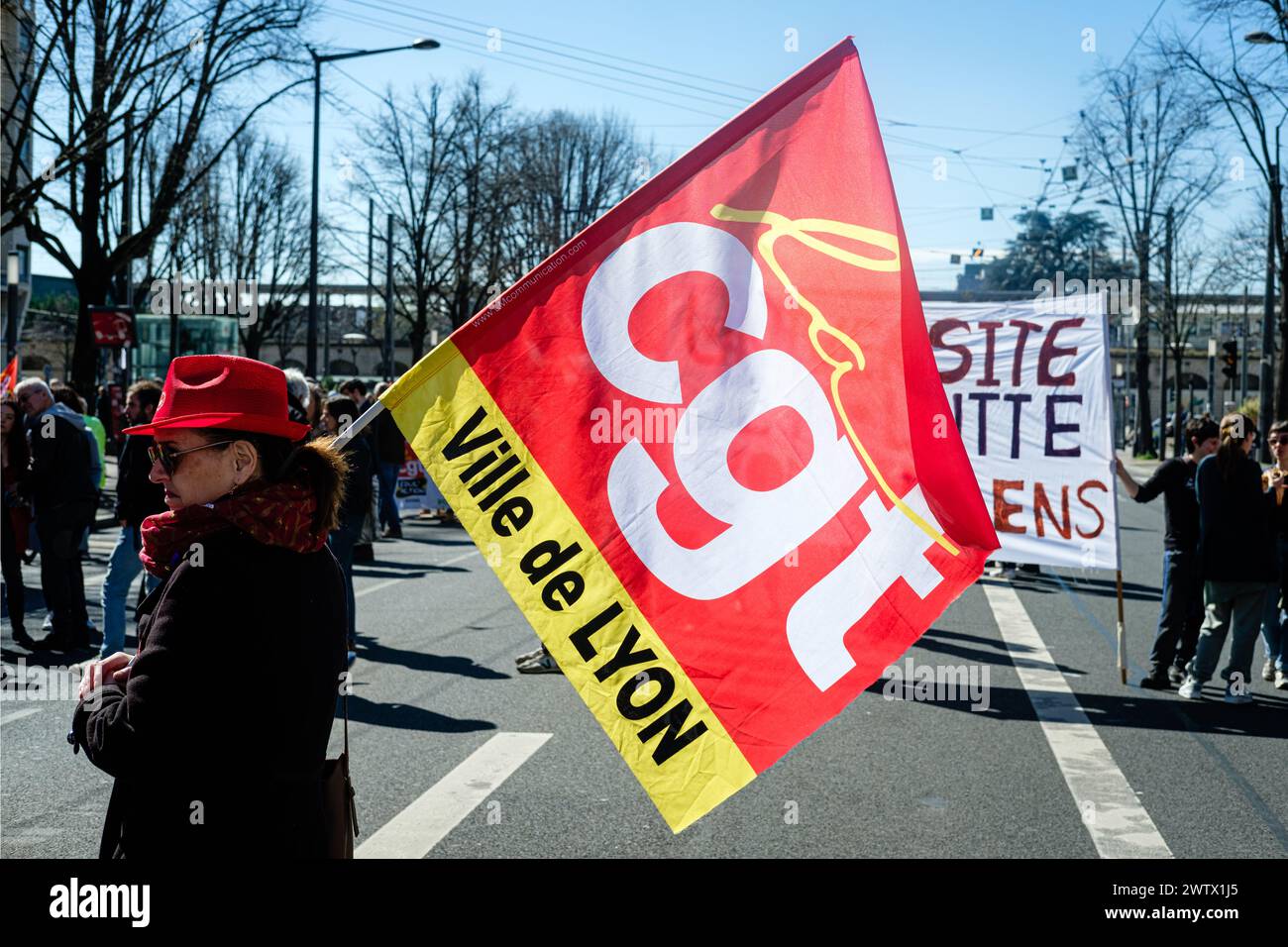 Mobilisation de la fonction publique suite à un appel à la grève lancé par les syndicats pour exiger des augmentations rapides des salaires. Banque D'Images