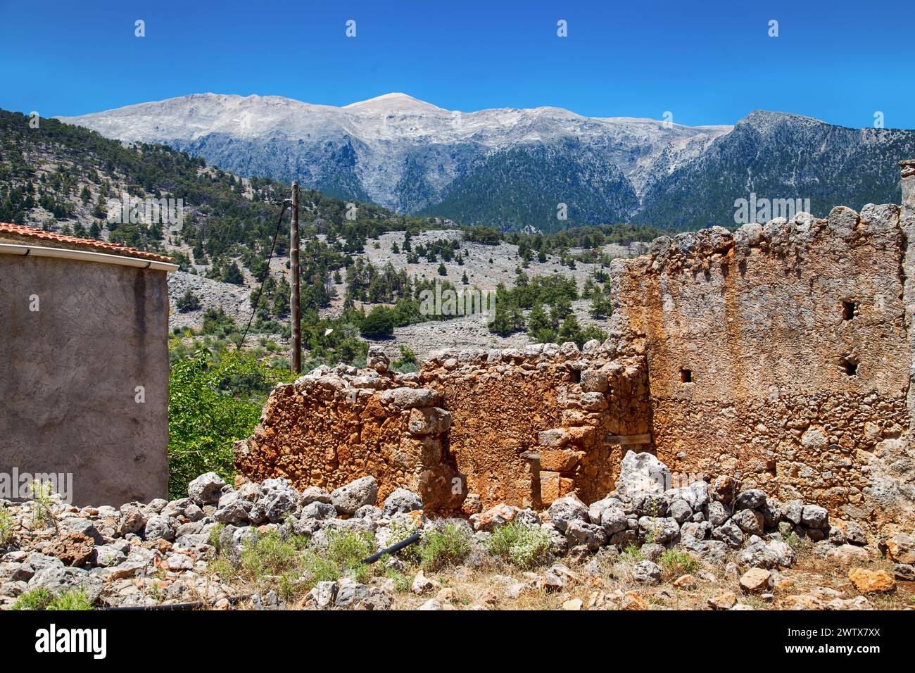 Une maison dans le village abandonné d'Ardana sur l'île de Crète (Grèce) Banque D'Images