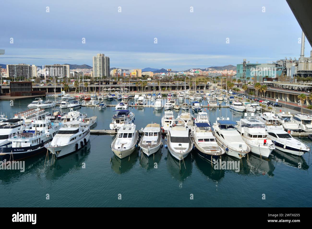 puerto para Barcos y yates privados, Parc del Frum, distrito Sant Martín, Barcelona, España, Banque D'Images