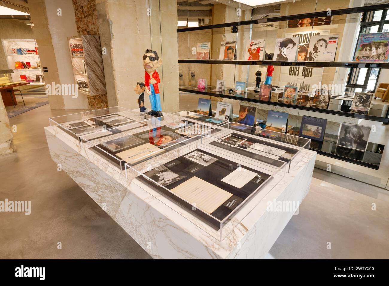 SAINT LAURENT A OUVERT UNE LIBRAIRIE À PARIS Banque D'Images