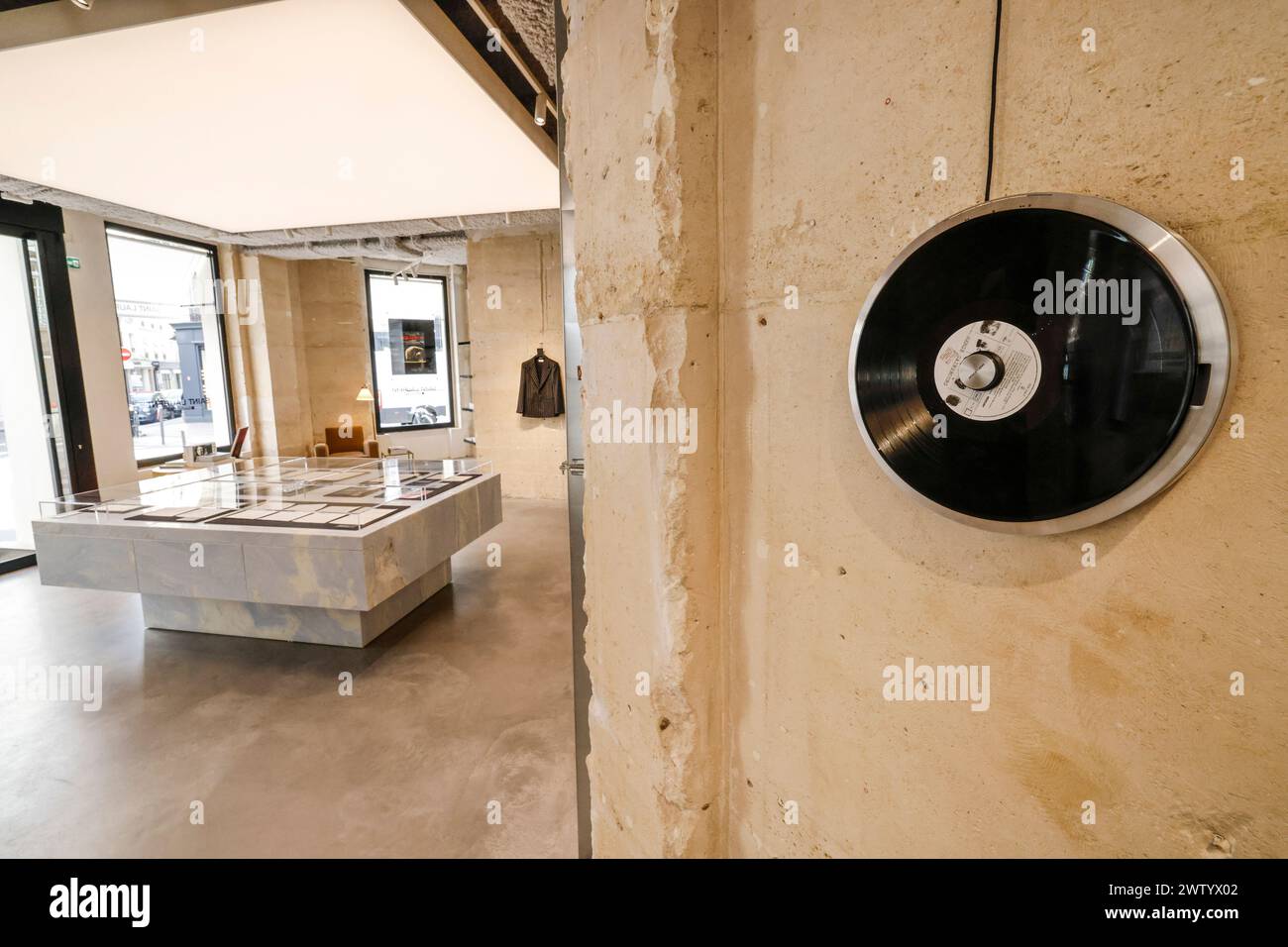 SAINT LAURENT A OUVERT UNE LIBRAIRIE À PARIS Banque D'Images