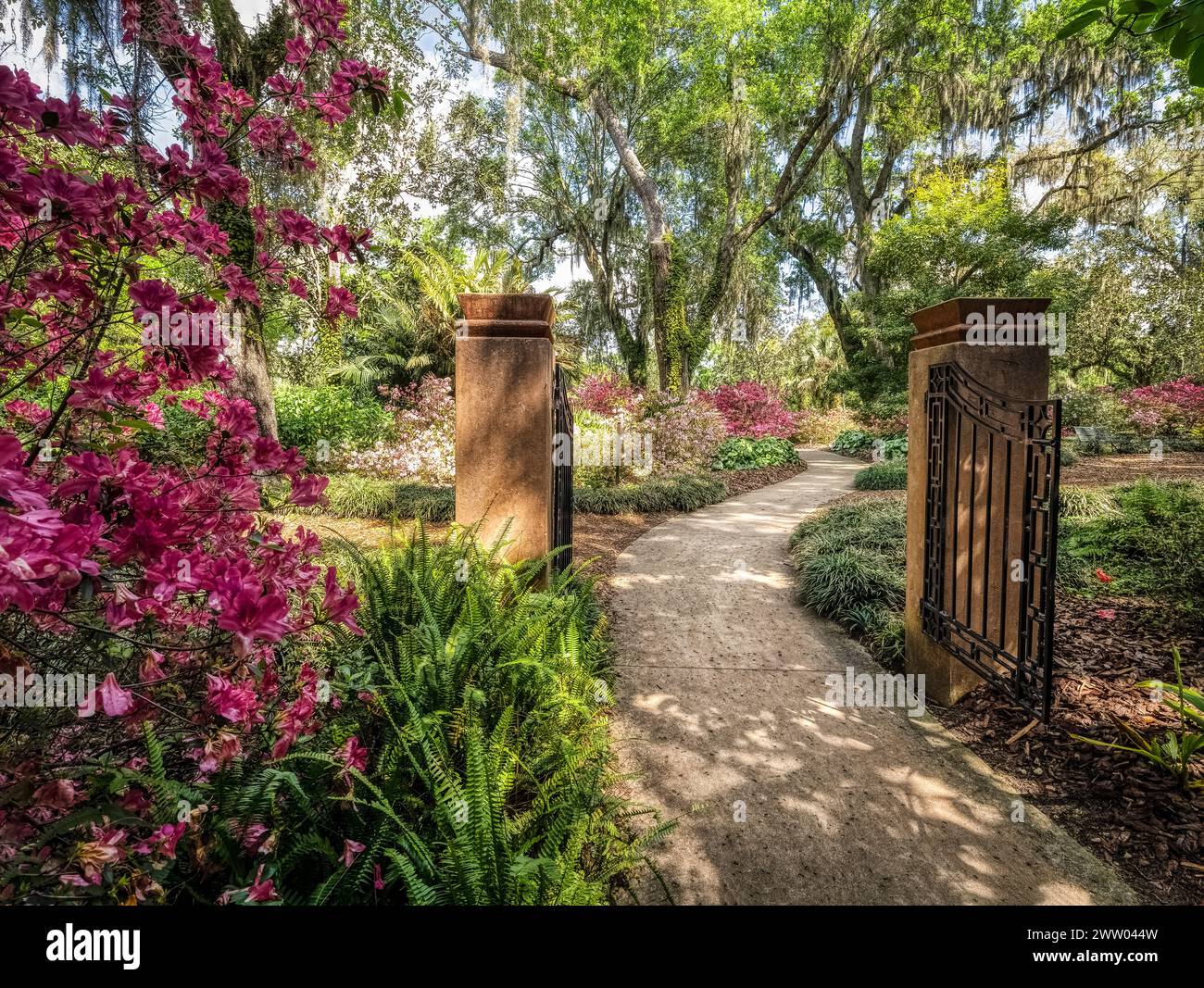Gate in Bok Tower Gardens est un monument historique national sur le registre national des lieux historiques au sommet de Iron Mointain dans le lac de Galles Floride États-Unis Banque D'Images