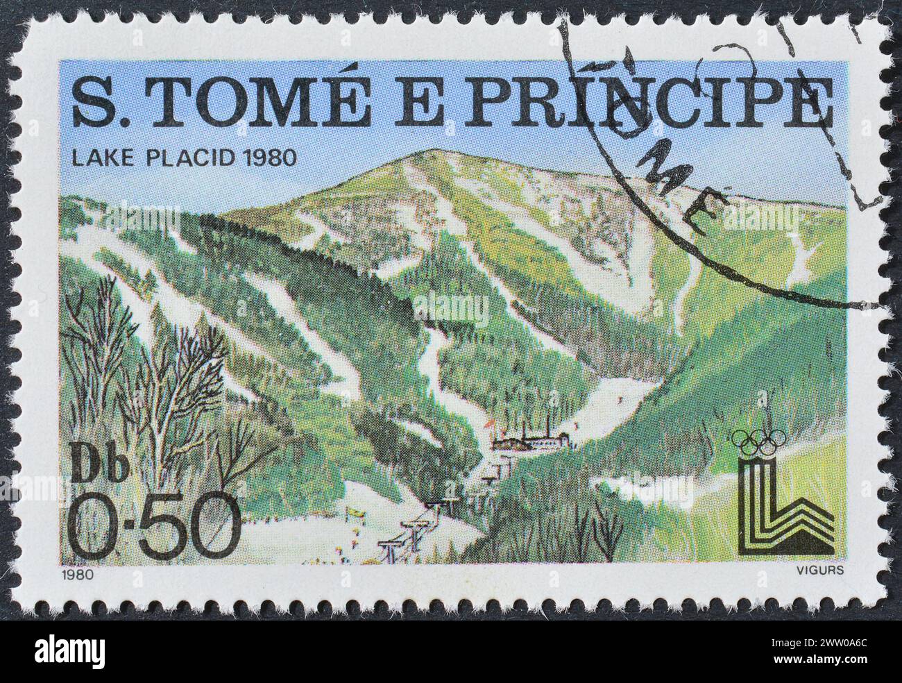 Timbre-poste oblitéré imprimé par Sao Tomé-et-principe, qui montre Lake Placid, Jeux olympiques d'hiver 1980, vers 1980. Banque D'Images