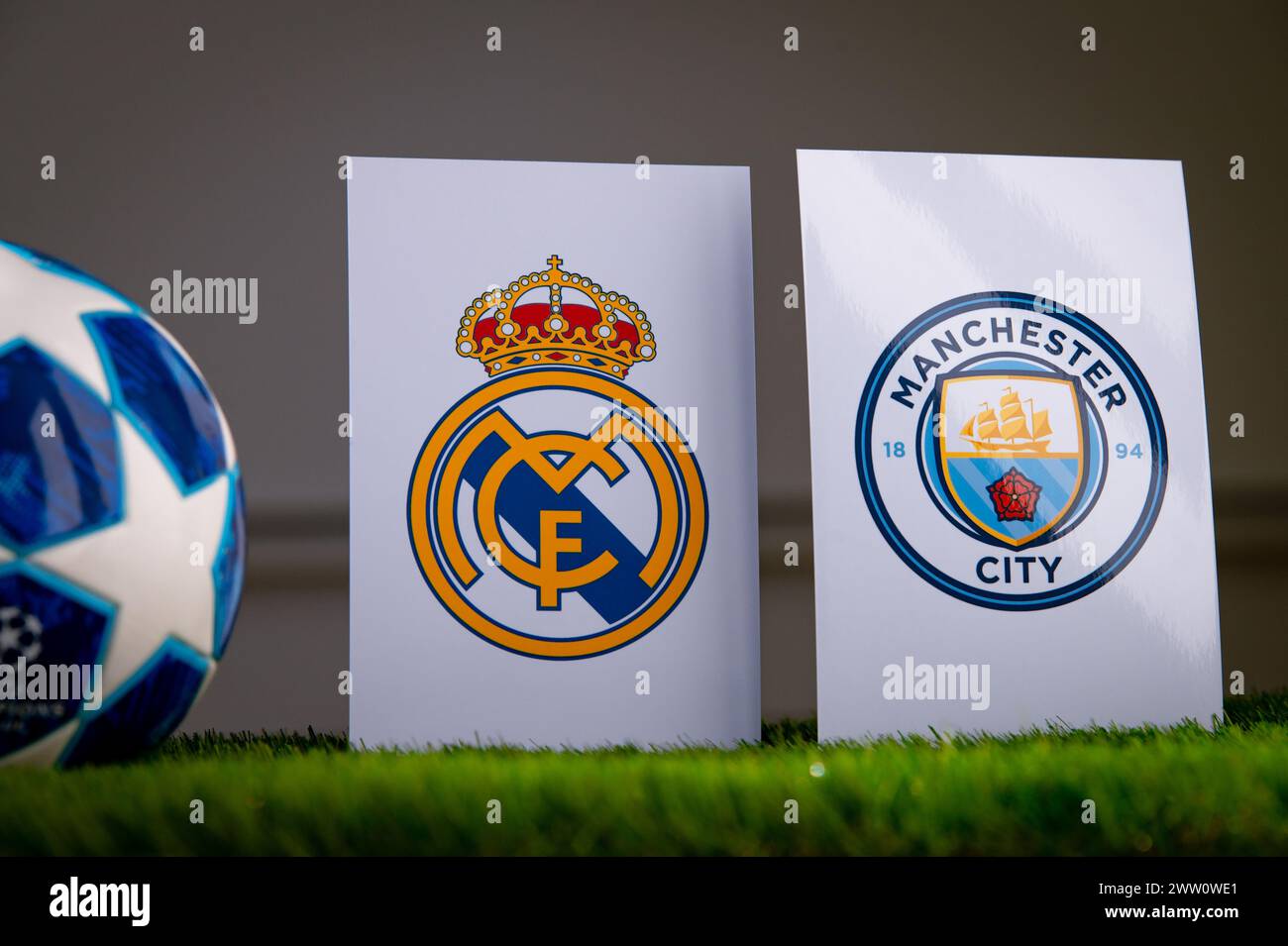 PARIS, FRANCE, MARS. 16. 2024 : Real Madrid (ESP) contre Manchester City (ENG). Quarts de finale de football UEFA Champions League 2024 en Europe. Logo de t Banque D'Images