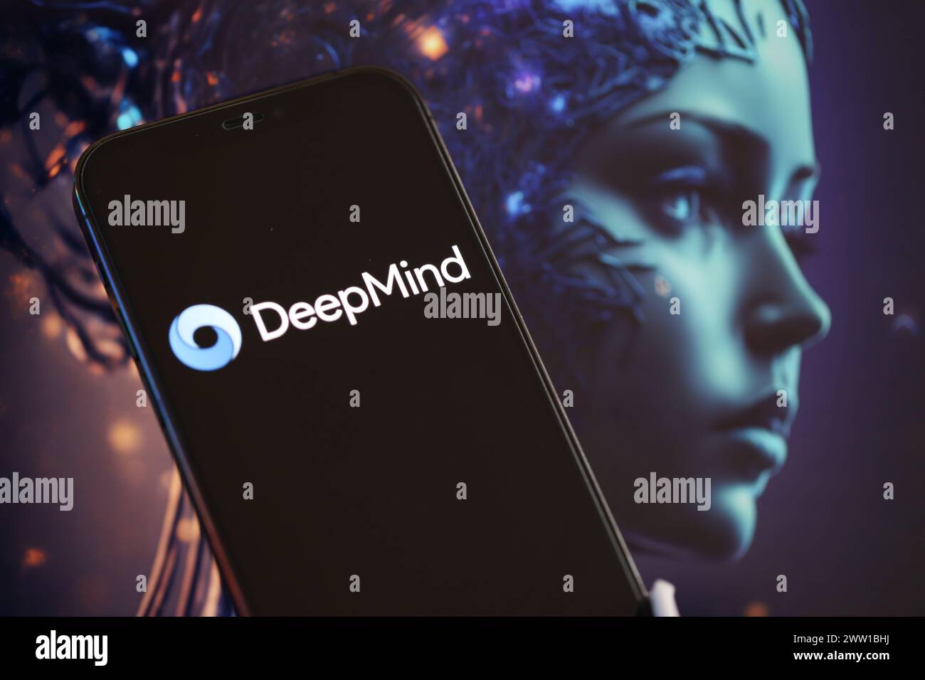 KIEV, UKRAINE - 17 MARS 2024 logo DeepMind sur l'écran d'affichage de l'iPhone avec arrière-plan de l'intelligence artificielle futuriste ai généré l'image en gros plan Banque D'Images