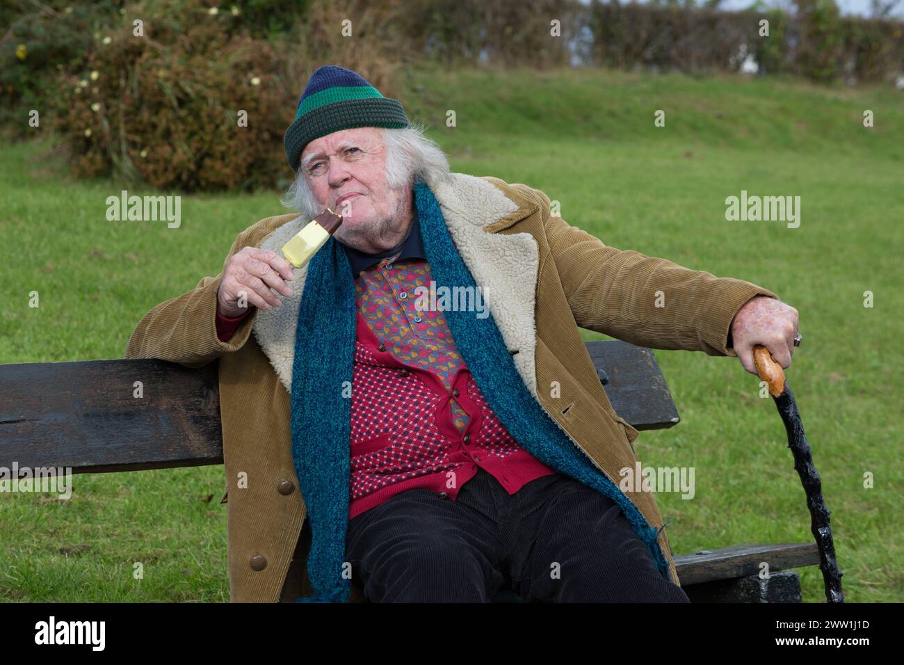 M. Emmet Walsh meurt au 88 Calvaire 1984 M. Emmet Walsh en tant qu'auteur USAGE ÉDITORIAL SEULEMENT Copyright : xx Banque D'Images