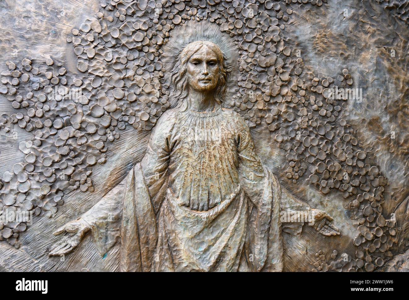 La Résurrection de Jésus – premier mystère glorieux du Rosaire. Sculpture en relief sur le mont Podbrdo (la colline des apparitions) à Medjugorje. Banque D'Images