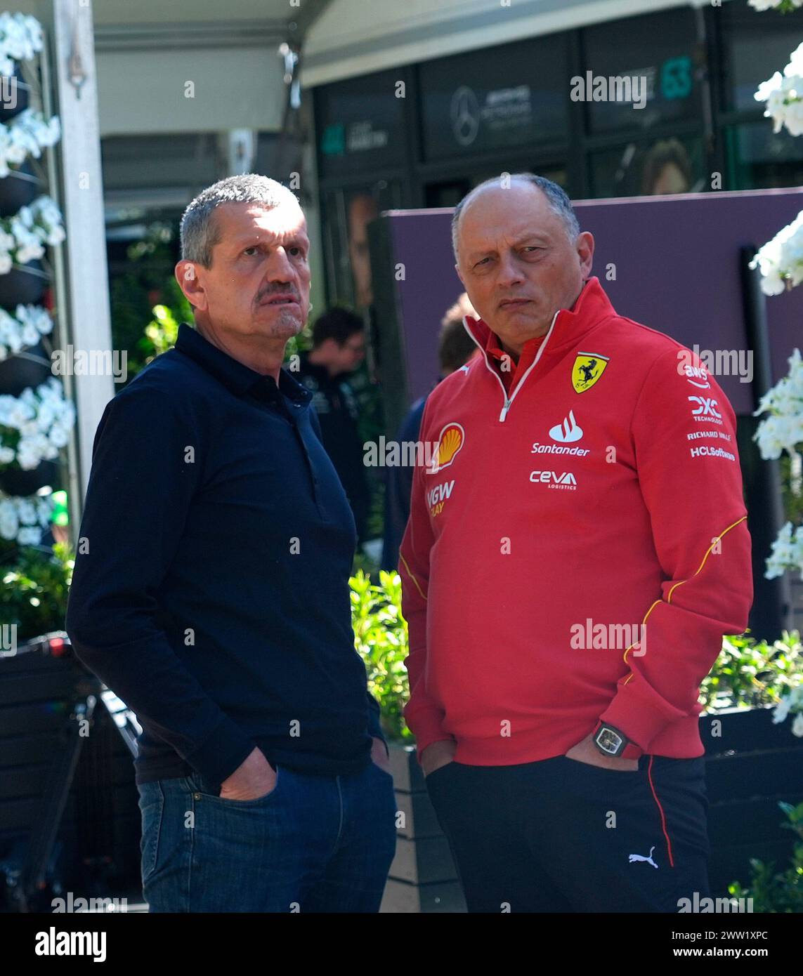 Melbourne, Australie. 21 mars 2024. 21 mars 2024, Albert Park circuit, Melbourne, FORMULE 1 ROLEX AUSTRALIAN GRAND PRIX 2024, sur la photo Gunther Steiner, patron de l'équipe Frederic Vasseur (Scuderia Ferrari) crédit : dpa/Alamy Live News Banque D'Images