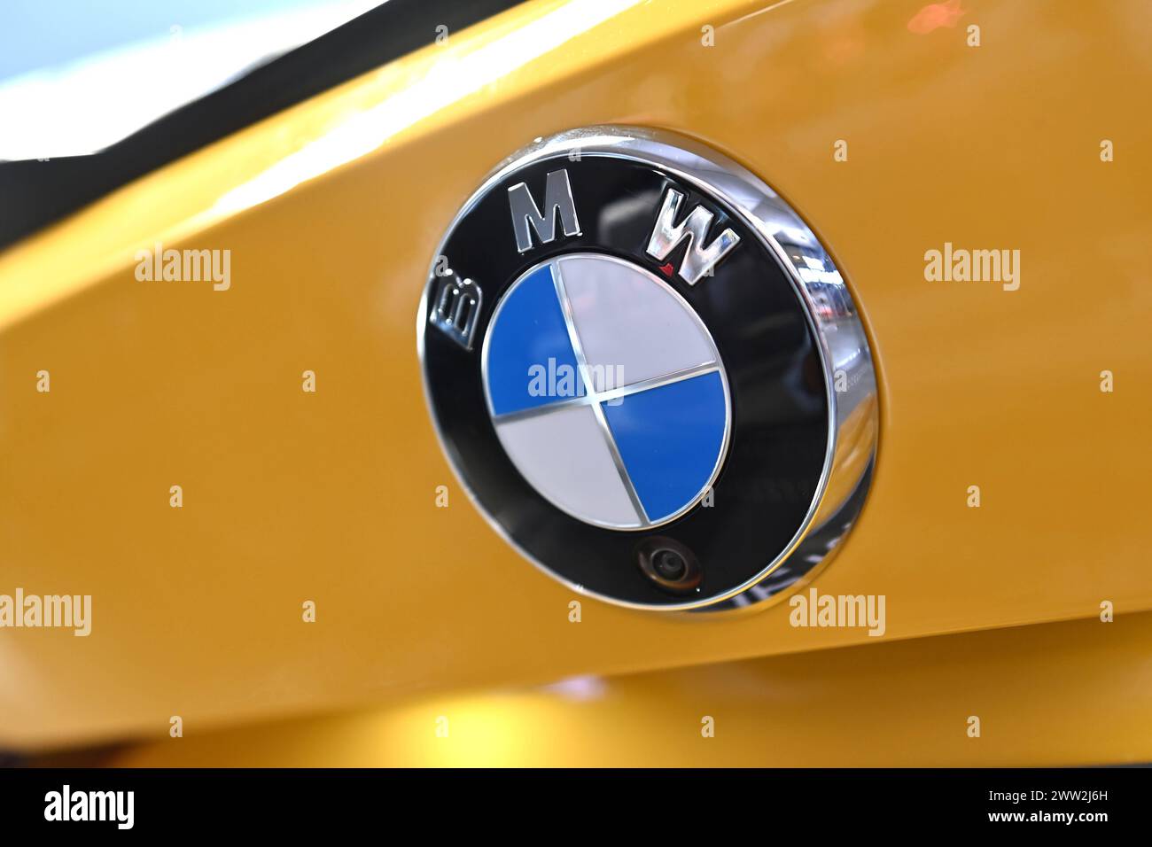 Themenbild zur BMW GROUP Jahrespressekonferenz AM 21.03.2024. Archivfoto : BMW Firmenembllem, Markenemblem, logo . *** Photo thème pour la conférence de presse annuelle DU GROUPE BMW le 21 03 2024 ARCHIVE PHOTO emblème de la société BMW, emblème de marque, logo Banque D'Images